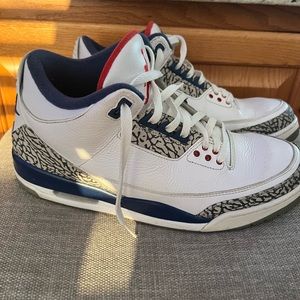 Mens Jordan’s Cement True Blue size 11